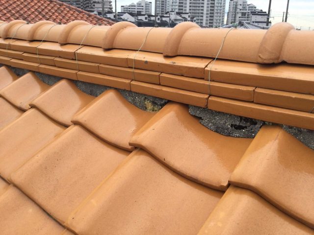 明石市で棟の積み直しが必要だった瓦屋根